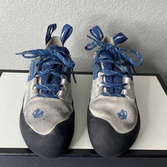Evolv Skywalk Rock Climbing Shoes Black Blue White Lace up Women's 7.5 US - Picture 1 of 11